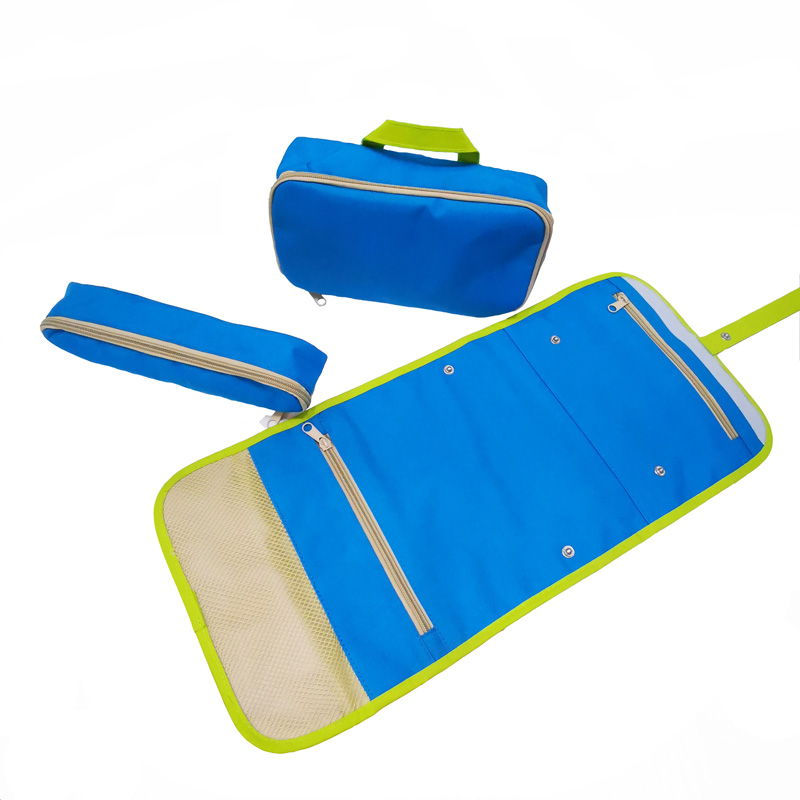 Large Capacity Toiletry Bag With Detachable Pouches