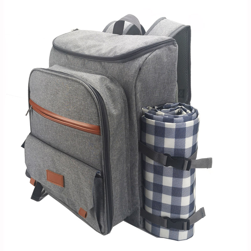 4 person cooler picnic backpack with tablewares