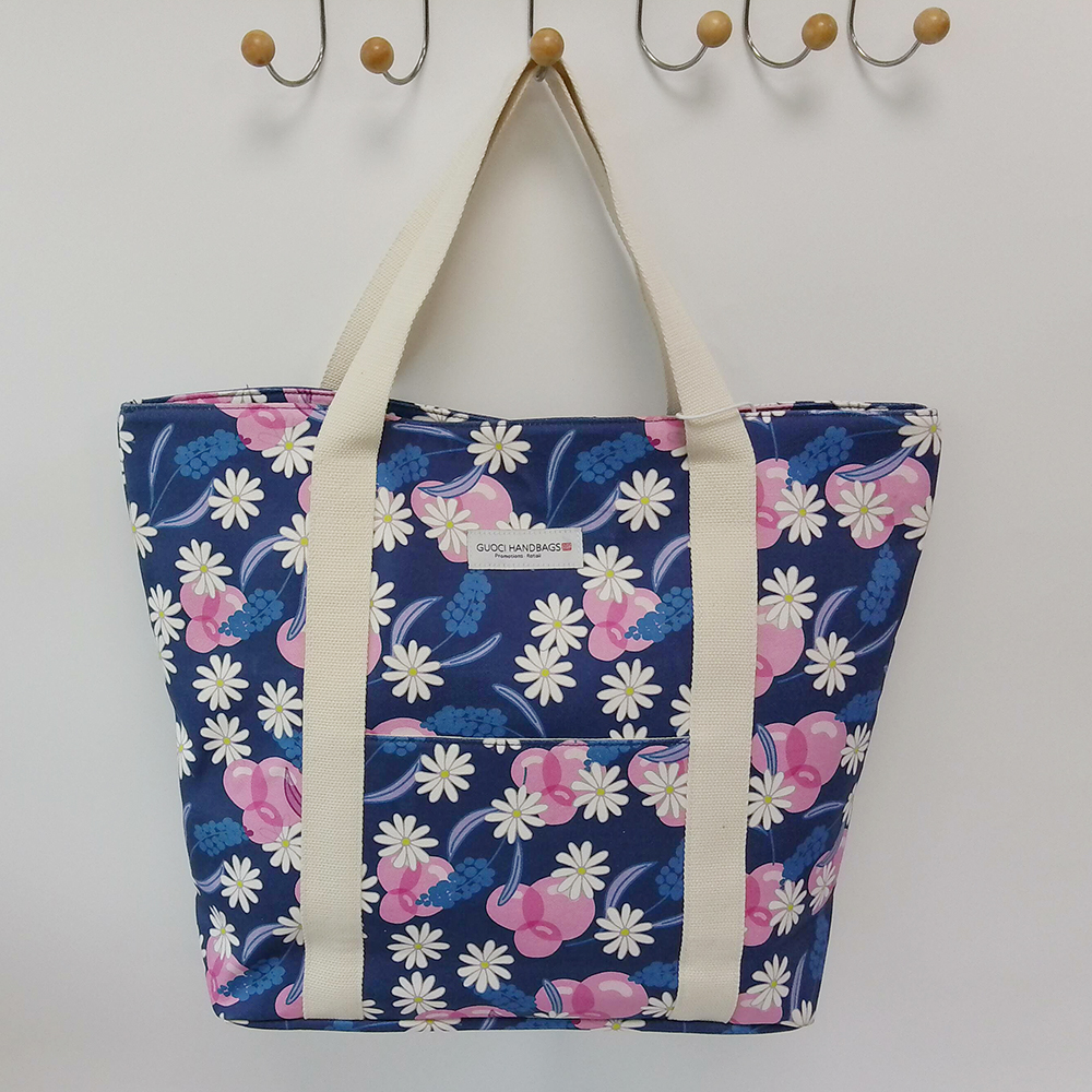 Ladies Quilting Cloud tote bag